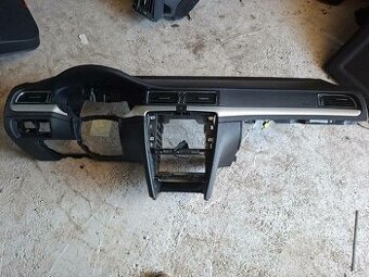 Palubovka Škoda Superb II