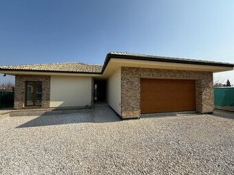 Luxusný 4-izb.Bungalov s dvojgarážou, s fotovoltaikou......