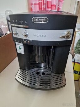 Automatický kávovar Delonghi Magnifica