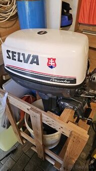 Závesný motor na čln