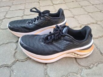 Predám bežecké botasky Saucony endorphin shift 3