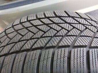 235/50 R18. Matador Sibir Snow zimné 7mm+dezén. Dot.2023