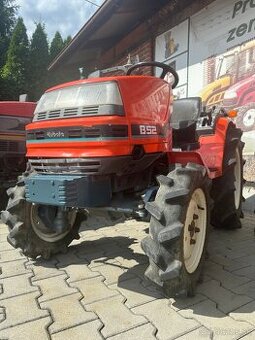 Malotraktor Kubota B-52, traktor 4x4