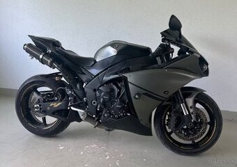 Yamaha yzf R1 RN22 rozpredám