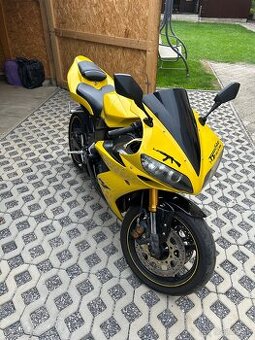 Yamaha R1