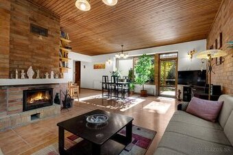 Na predaj rodinný dom Láb, veľký pozemok, tichá ulica