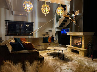 Horné Plachtince - luxusný rodinný dom pri lese