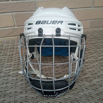 Detska hokejova prilba