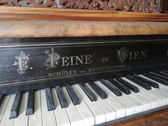 piano značky Bosendorfer