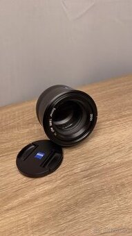 Carl Zeiss Batis 85mm f/1.8 (Sony E) – portrétny objektív