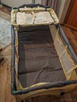 Cestovná postieľka