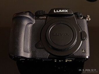 Panasonic GH5