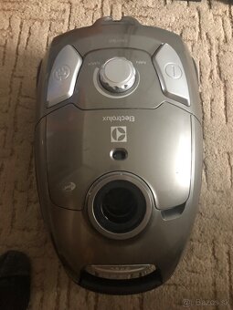 Predám kvalitné vysavače Electrolux za 40 a 50e