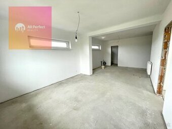 Priestranná novostavba 3 izb. byt s balkónom na predaj