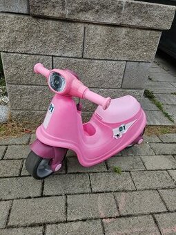 Odrazadlo Smoby Vespa Scooter