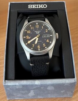 Seiko 5 Sports Field Suits Style SRPJ85K1