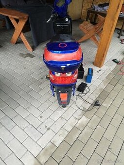 Elektroskuter