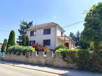 REZERVOVANÉ - Nová cena Výnimočný dvojgeneračný dom na pred