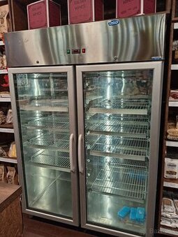 Profesionálna vitrínová mraznička 1400lt