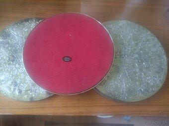 Predam postriebrene podlozky na stolovanie