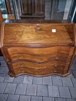 18 - Predám starožitný sekretár z masívneho orecha