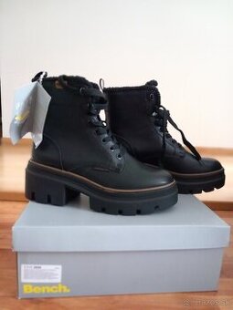 Dámske nové zimné čižmy v.40