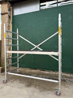 Skladacie hliníkové lešenie