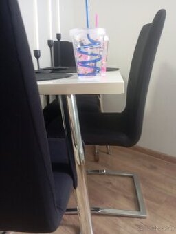 Stoličky 5ks + stôl