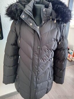 Čierna dámska zimná bunda