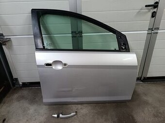 Predám práve predné dvere Ford Focus mk2 facelift