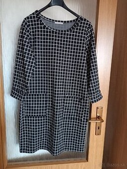 Kockované šaty