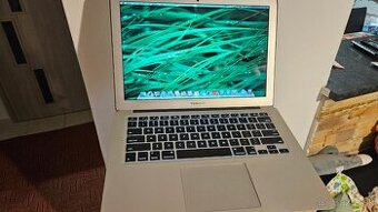Macbook Air 2017 - zachovalý, funkčný