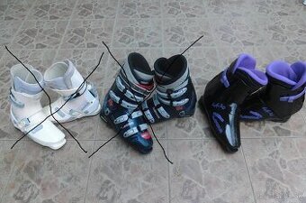 Lyžiarky Nordica a Lowa .