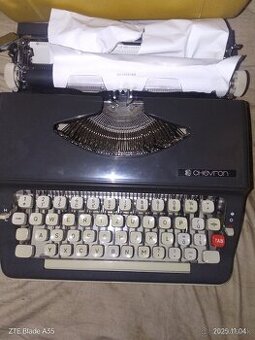 Písací stroj chevron.