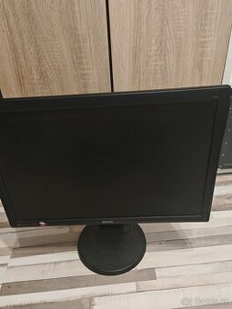 BenQ GL2251 + nastaviteľný stojan
