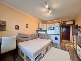 Zariadená garsónka s loggiou, Furča – Zupková ul.