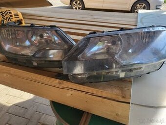 Skoda rapid predne svetlo