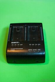 SWIT  adaptér a nabíjačka baterií