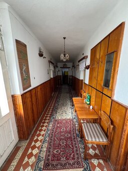 Na predaj priestranný rodinný dom v obci Nižný Hrušov
