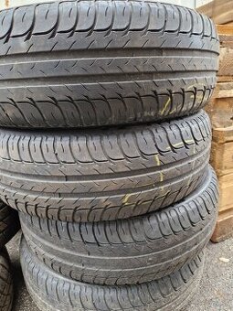 Predam letne pneu 195/65 R15