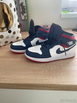 Nike tenisky