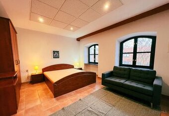 1 izbový apartmán v centre