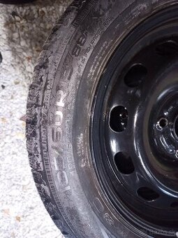 Predám sadu diskou Ford R15 plus zimné pneu
