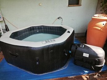 Predám celoročnú vírivku Intex JET Octagon