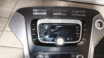 Predám rádio Sony Ford