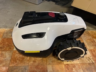 Bezdrôtová robotická kosačka YUKA MINI 600