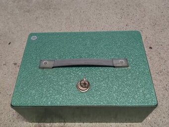 Prenosna pokladnica/trezor