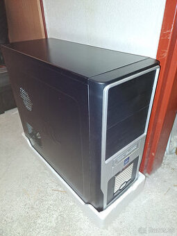 PC skrinka so zdrojom - 1