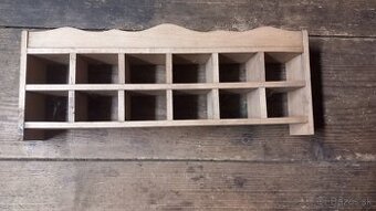 Polička na koreničky