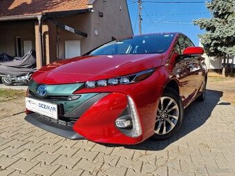 Toyota Prius 1.8 Plug-in Hybrid 100k A/T Executive (kup. SR)